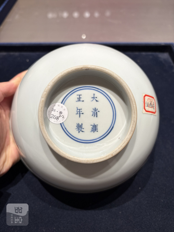 清雍正 釉里红三鱼纹大碗一对 - 图15